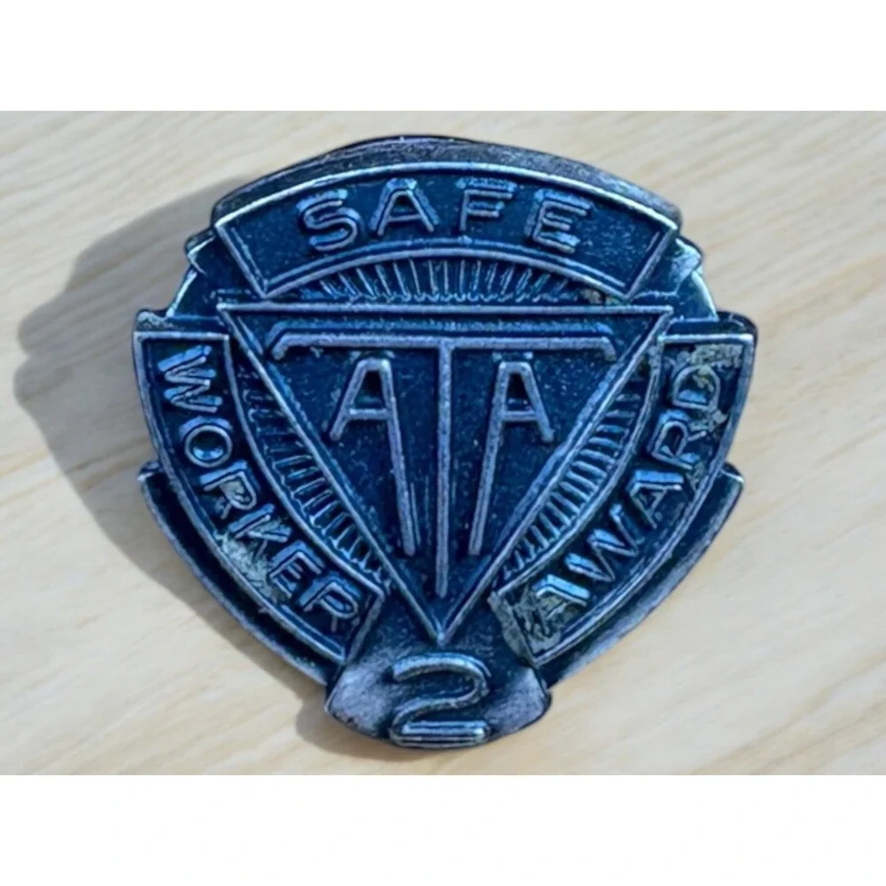 ATA American Trucking Association 2 Years Safe Driving No Accident Award Pin